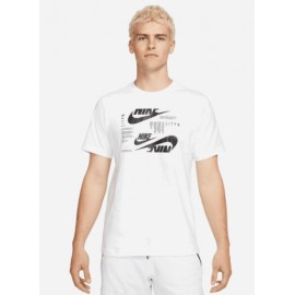 The Nike Tee T-Shirt M/M...